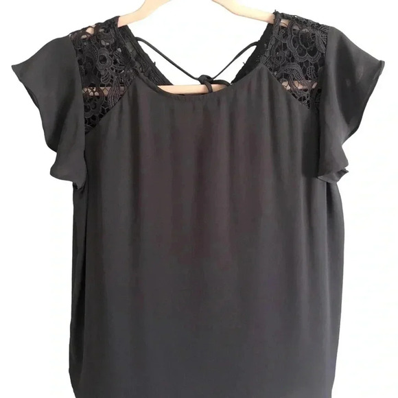 LOFT Black Flutter Sleeve Lace Detail Top- Size Small Petite - Picture 3 of 7